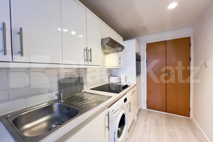 Spacious, bright & airy double studio in the heart of Westminster  Rowan Court. Greycoat Street, Westminister 